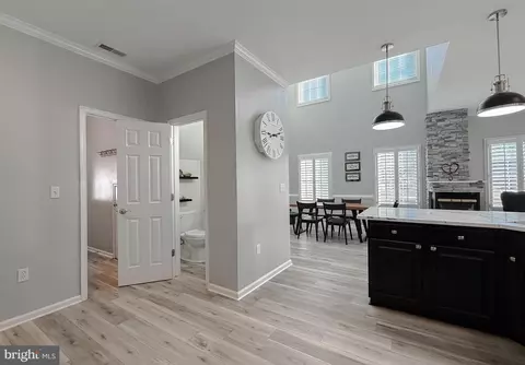 Entry Way - 637 Ruxton Rd #76, Solomons, MD 20688 photo 4 of 12