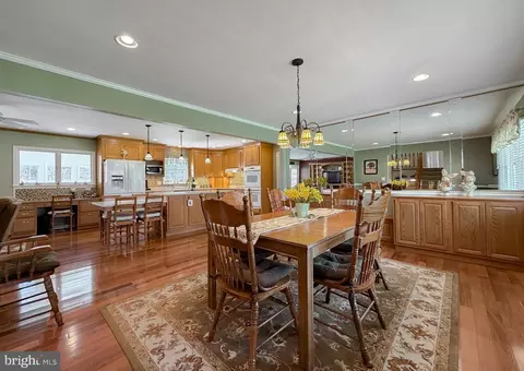 Dining - 10623 Fielder Ct, Dunkirk, MD 20754 photo 2 of 4