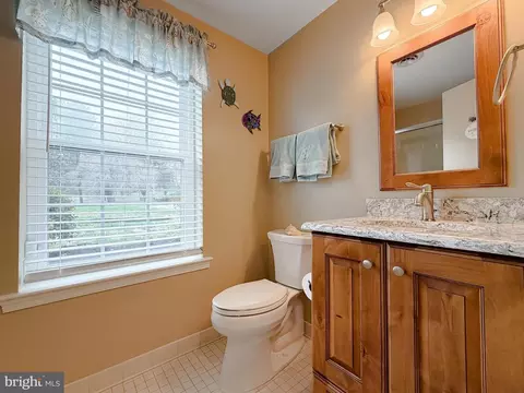 Bath - 10623 Fielder Ct, Dunkirk, MD 20754 photo 3 of 10