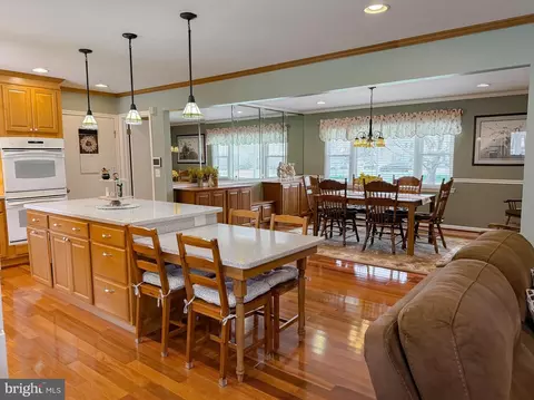 Kitchen - 10623 Fielder Ct, Dunkirk, MD 20754 photo 2 of 8