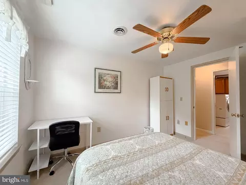 Bedroom - 10623 Fielder Ct, Dunkirk, MD 20754 photo 7 of 12