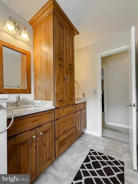 Bath - 10623 Fielder Ct, Dunkirk, MD 20754 photo 6 of 10