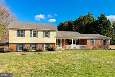 Exterior - 10623 Fielder Ct, Dunkirk, MD 20754 photo 5 of 14
