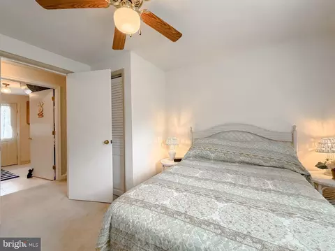 Bedroom - 10623 Fielder Ct, Dunkirk, MD 20754 photo 8 of 12