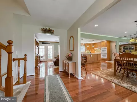 Entry Way - 10623 Fielder Ct, Dunkirk, MD 20754 photo 2 of 3