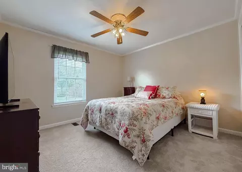 Bedroom - 10623 Fielder Ct, Dunkirk, MD 20754 photo 9 of 12