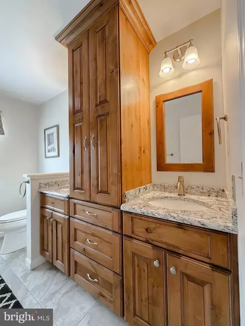 Bath - 10623 Fielder Ct, Dunkirk, MD 20754 photo 5 of 10