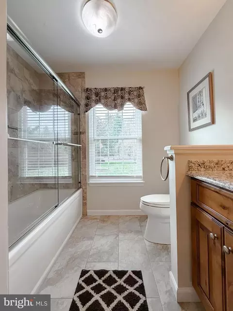 Bath - 10623 Fielder Ct, Dunkirk, MD 20754 photo 8 of 10