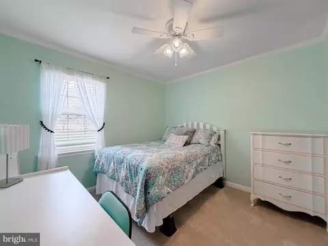 Bedroom - 10623 Fielder Ct, Dunkirk, MD 20754 photo 4 of 12
