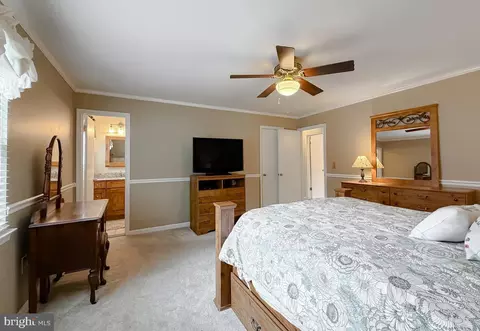 Bedroom - 10623 Fielder Ct, Dunkirk, MD 20754 photo 3 of 12