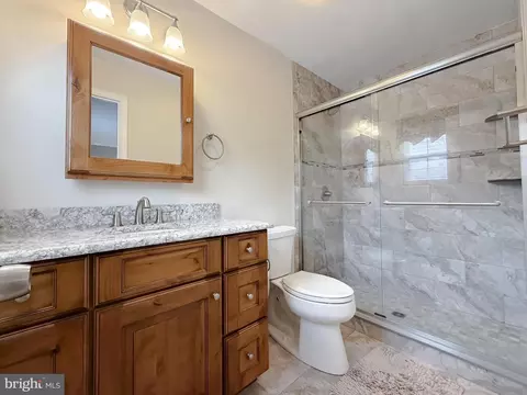Bath - 10623 Fielder Ct, Dunkirk, MD 20754 photo 1 of 10
