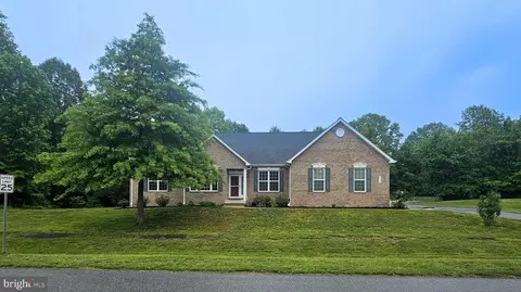 7005 Napa Dr, Chesapeake Beach, MD 20732