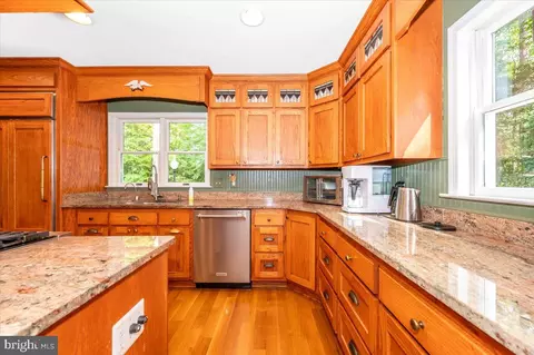 Kitchen - 12124 Palisades Dr, Dunkirk, MD 20754 photo 5 of 7