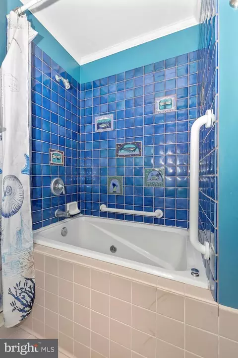 Bath - 12124 Palisades Dr, Dunkirk, MD 20754 photo 2 of 3