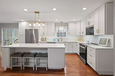 1860 Battery Ln, Owings, MD 20736