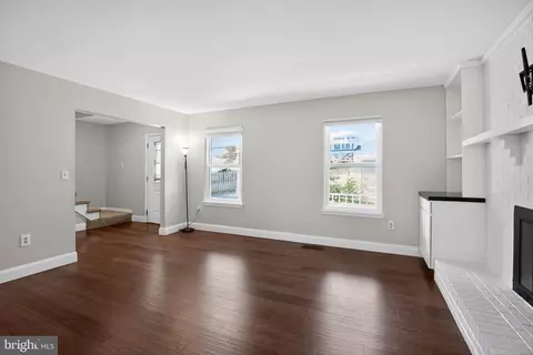 Living - 9607 Cortland Ln, Dunkirk, MD 20754 photo 4 of 6