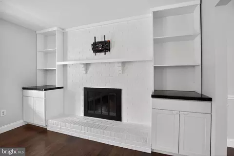 Living - 9607 Cortland Ln, Dunkirk, MD 20754 photo 2 of 6