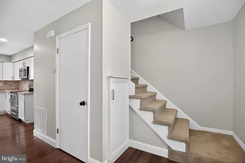 Entry Way - 9607 Cortland Ln, Dunkirk, MD 20754 photo 4 of 5