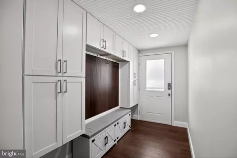 Entry Way - 9607 Cortland Ln, Dunkirk, MD 20754 photo 3 of 5