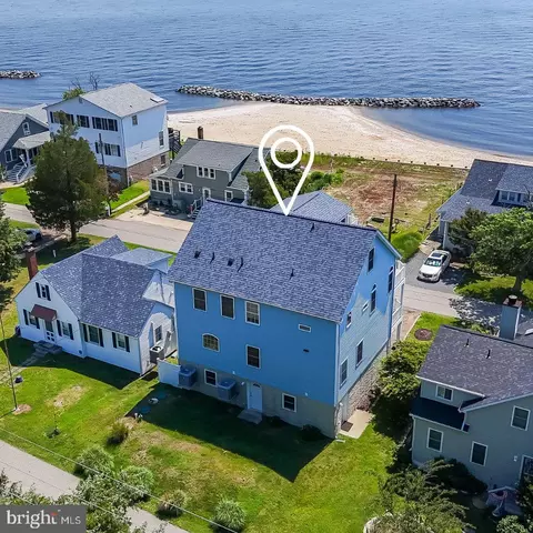 2818 Beach Dr, Huntingtown, MD 20639