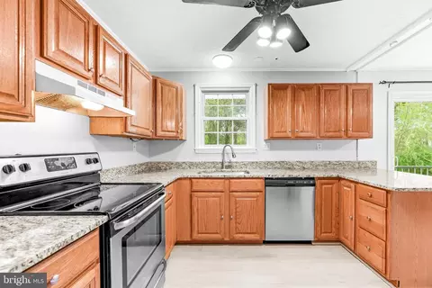 Kitchen - 11951 Prince Ct, Dunkirk, MD 20754 photo 1 of 7