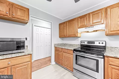 Kitchen - 11951 Prince Ct, Dunkirk, MD 20754 photo 4 of 7