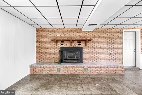 Living - 11951 Prince Ct, Dunkirk, MD 20754 photo 5 of 7