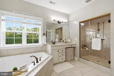 Bath - 12732 Legacy Dr, Dunkirk, MD 20754 photo 7 of 9