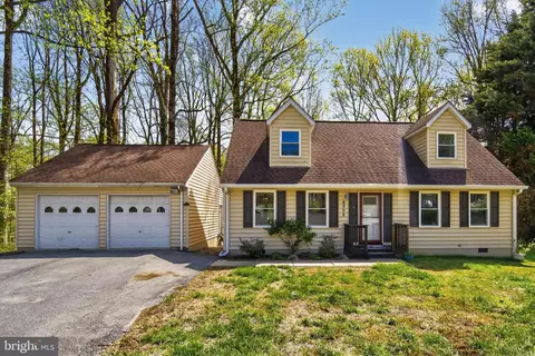 8998 Saint Andrews Dr, Chesapeake Beach, MD 20732