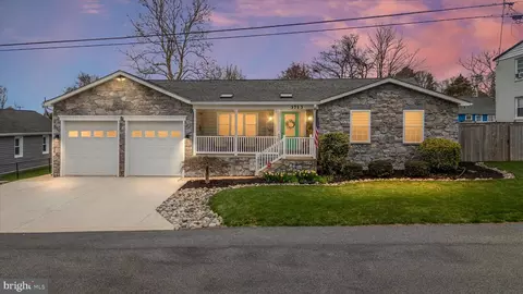 3713 28th St, Chesapeake Beach, MD 20732