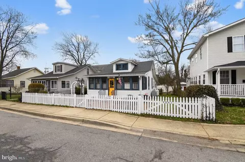 4041 7th St, North Beach, MD 20714