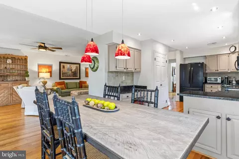 Dining - 754 Belle Field Rd #103, Solomons, MD 20688 photo 3 of 3