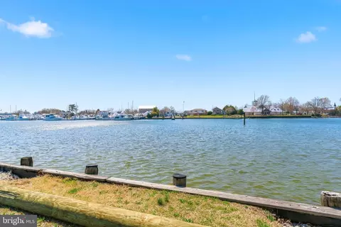 View/Area - 754 Belle Field Rd #103, Solomons, MD 20688 photo 5 of 12