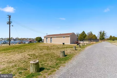 Exterior - 754 Belle Field Rd #103, Solomons, MD 20688 photo 7 of 11