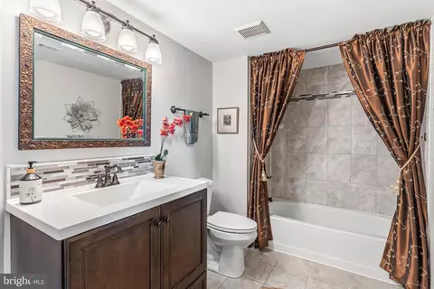 Bath - 754 Belle Field Rd #103, Solomons, MD 20688 photo 1 of 3