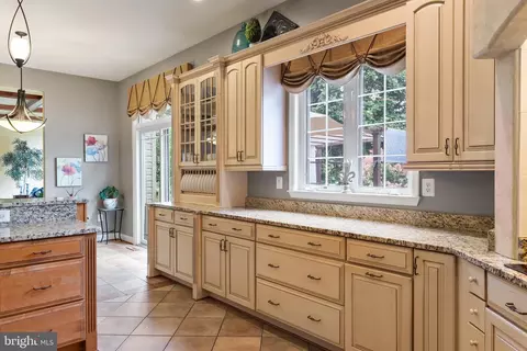 Kitchen - 3120 Lacrosse Ct, Dunkirk, MD 20754 photo 5 of 17