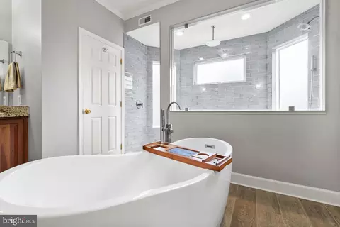 Bath - 3120 Lacrosse Ct, Dunkirk, MD 20754 photo 5 of 14