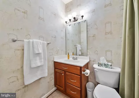Bath - 3120 Lacrosse Ct, Dunkirk, MD 20754 photo 13 of 14