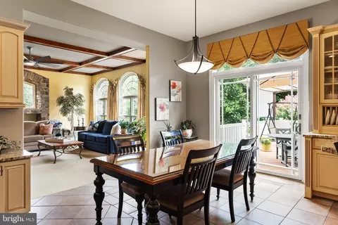 Dining - 3120 Lacrosse Ct, Dunkirk, MD 20754 photo 4 of 5