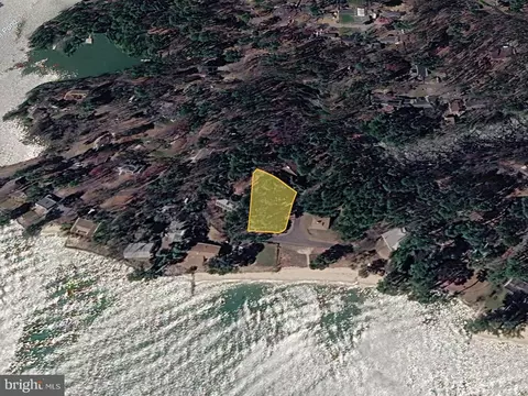 547 Iris Ln, Lusby, MD 20657