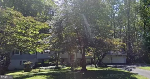 4111 Pinewood Ter, Chesapeake Beach, MD 20732