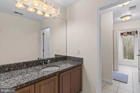 Bath - 4020 Chaney Cove Ct, Dunkirk, MD 20754 photo 7 of 9