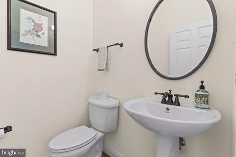 Entry Way - 4020 Chaney Cove Ct, Dunkirk, MD 20754 photo 3 of 7