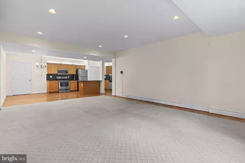 Living - 4020 Chaney Cove Ct, Dunkirk, MD 20754 photo 6 of 7