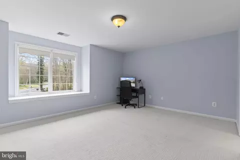 Bedroom - 4020 Chaney Cove Ct, Dunkirk, MD 20754 photo 6 of 9