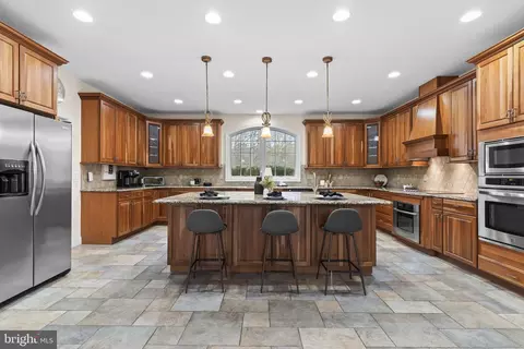 Kitchen - 4020 Chaney Cove Ct, Dunkirk, MD 20754 photo 1 of 10