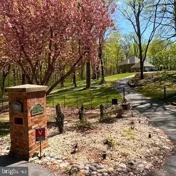 11820 Cedarwood Dr, Dunkirk, MD 20754