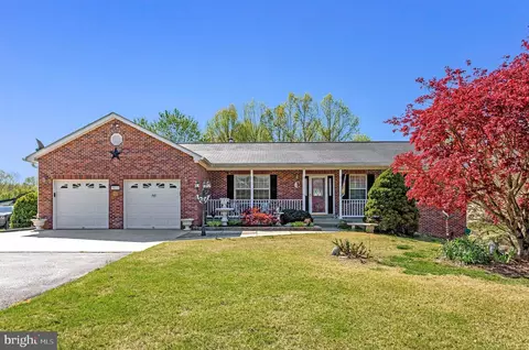 9015 Woodland Way N, Owings, MD 20736