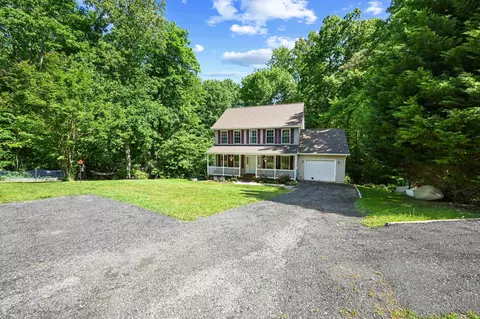 12490 Coyote Ct, Lusby, MD 20657