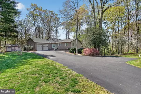 4030 Fridays Ln, Owings, MD 20736